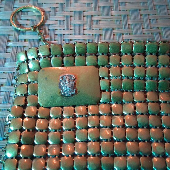 Metal Mesh Mini Coin Pouch w/Keyring & Decorative Crest Plate – Green Tile Bag - Picture 3 of 12